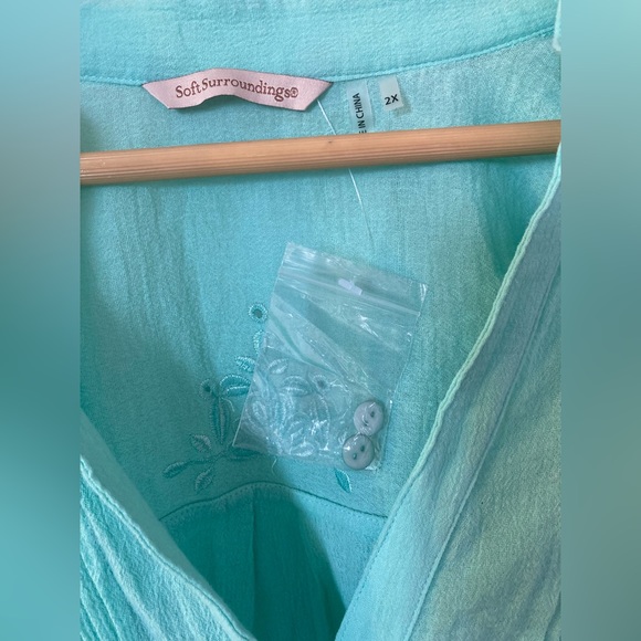 NWT soft surroundings 2X button down blouse roll tab sleeves aqua - Picture 3 of 10